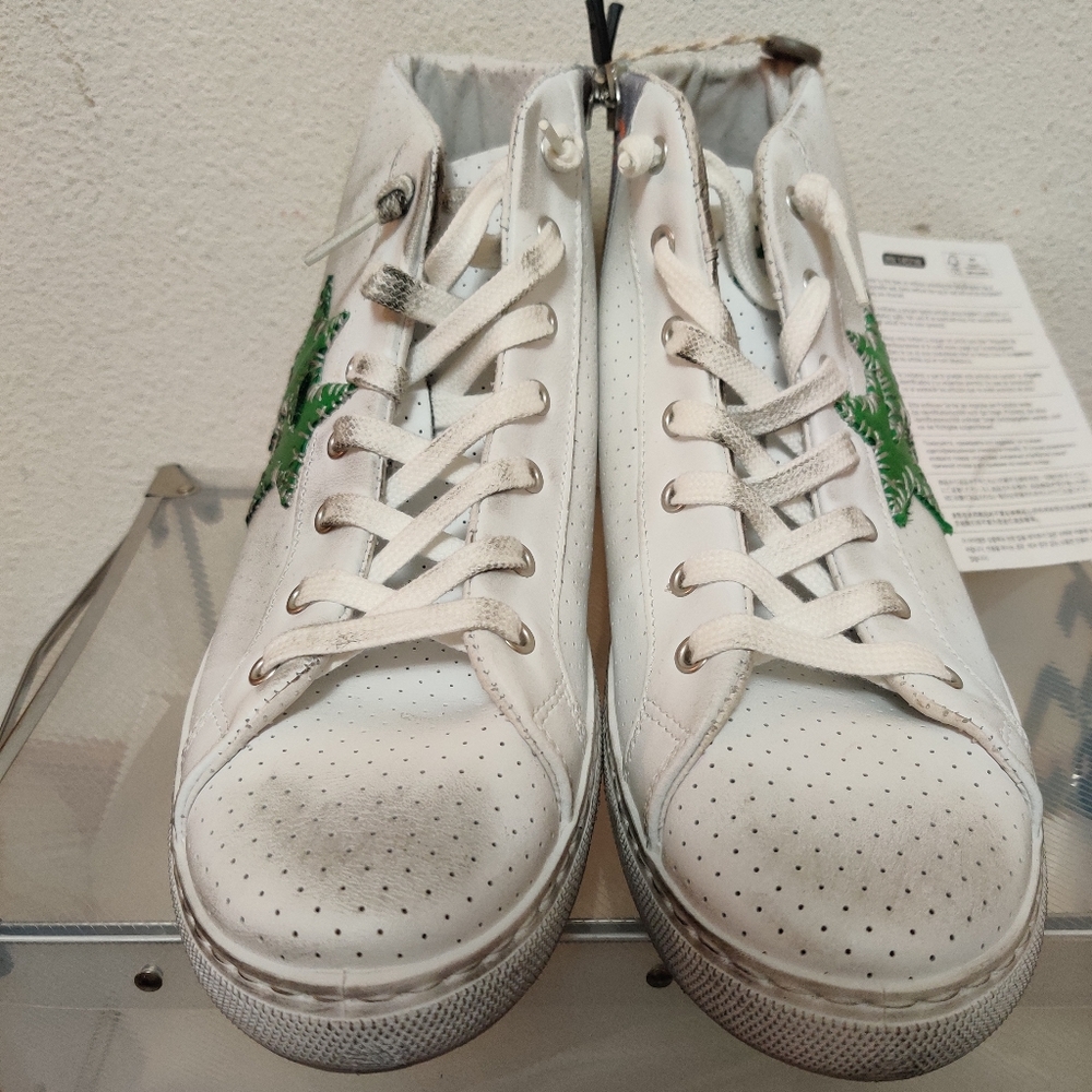 2Star sneakers - brand new size39 made in Italy